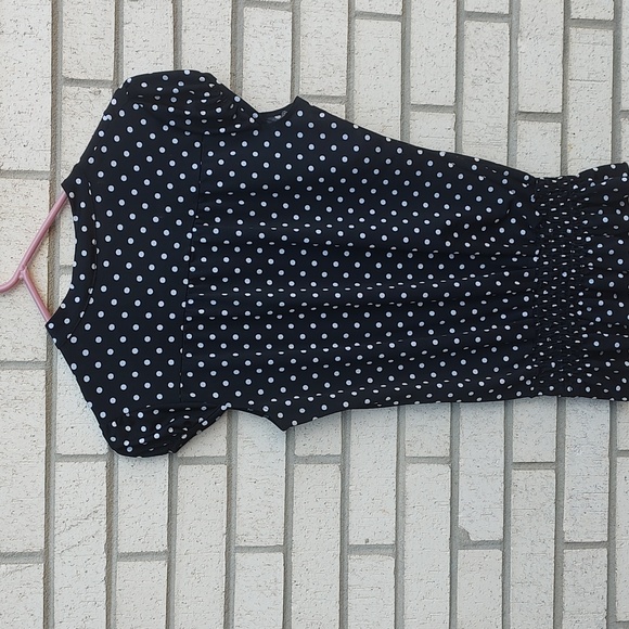 Black/White Polkadot Top - Picture 7 of 10